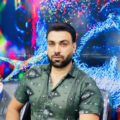 Ali T.