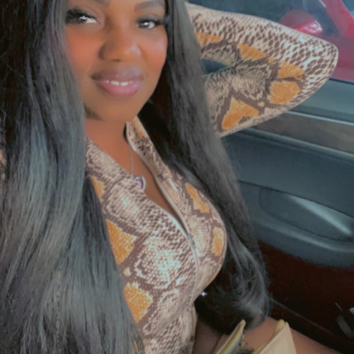 Shaniqua E.
