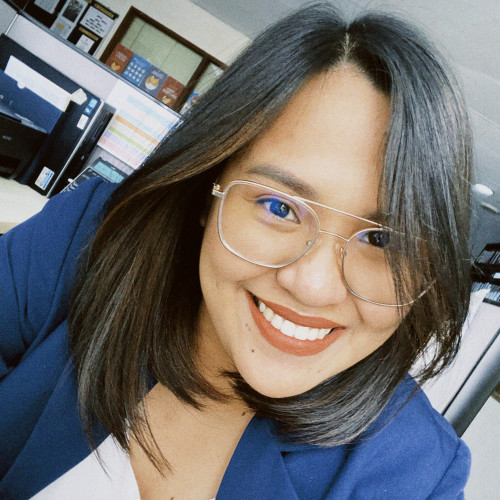 Andie M.