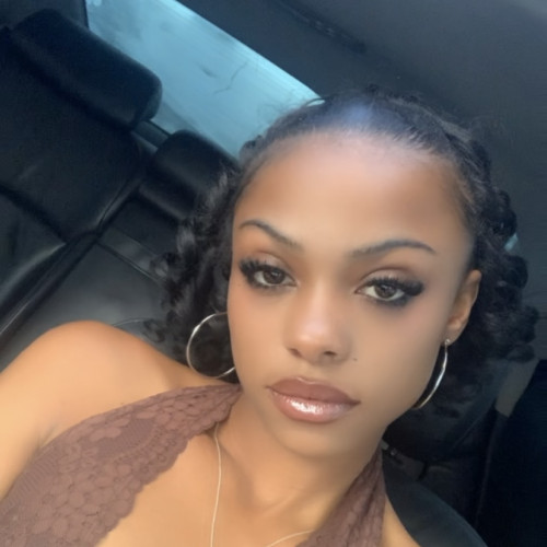 Vivianne R. profile photo