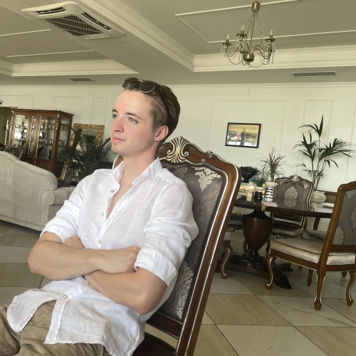 Lorenzo v. profile photo