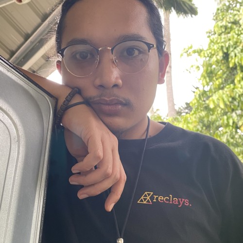 BAGAS K.