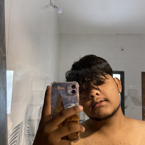 love  r. profile photo