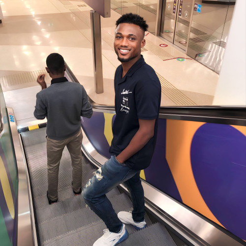 Godwin  F. profile photo