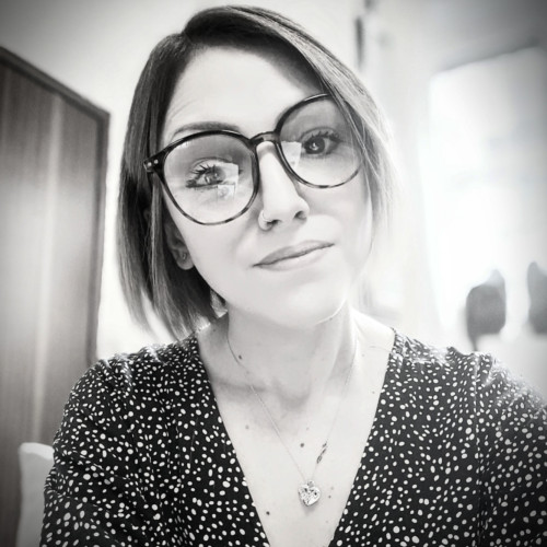 Ilaria A.