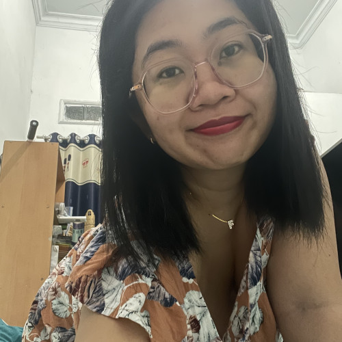 indah f. profile photo