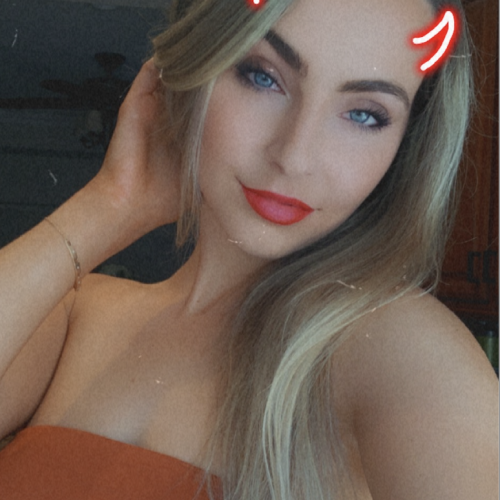 Lexi F.