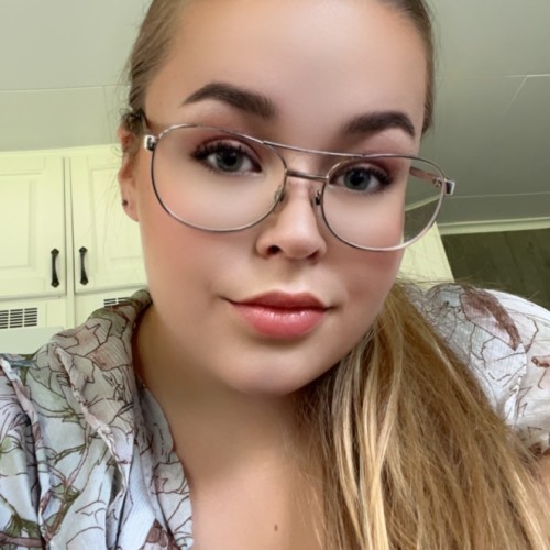 Elin V.