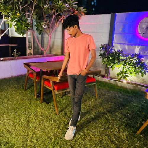 Raz R. profile photo