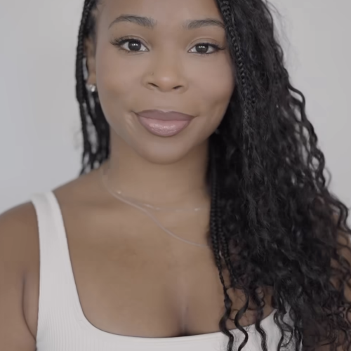 Mahalia  M.