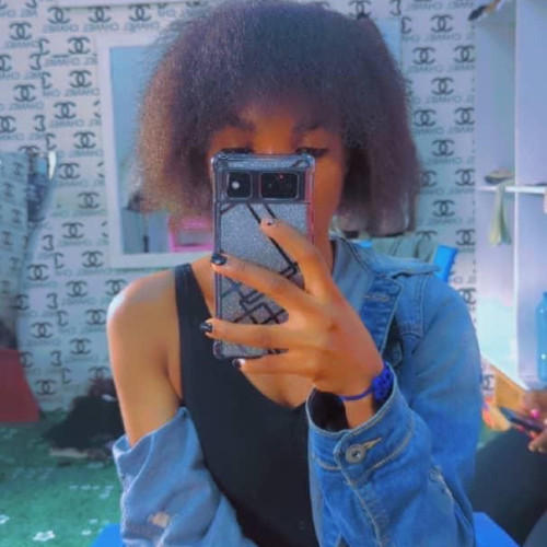 lizzy N. profile photo