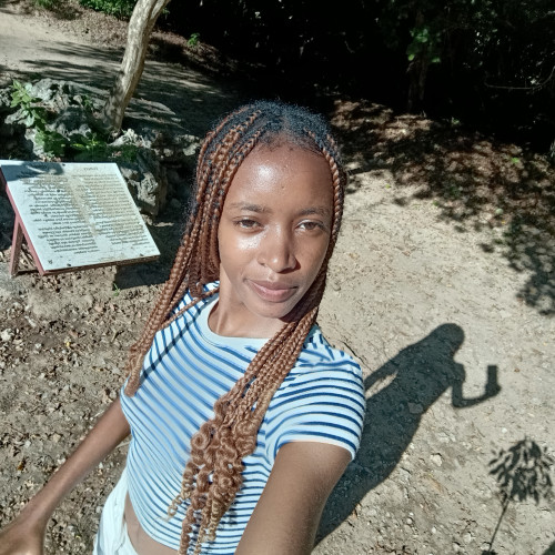 Joy W. profile photo