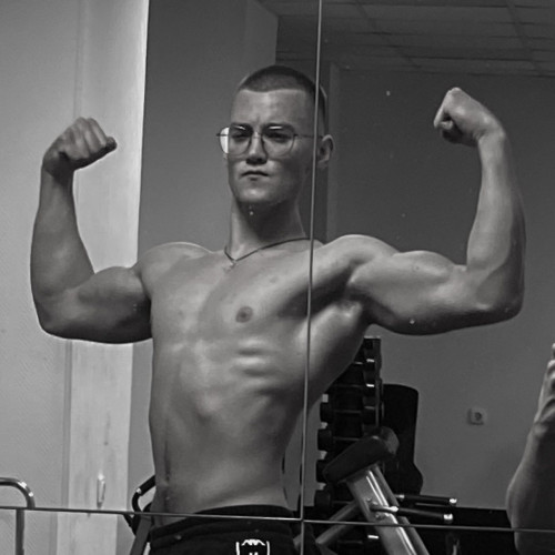 Ilya L.