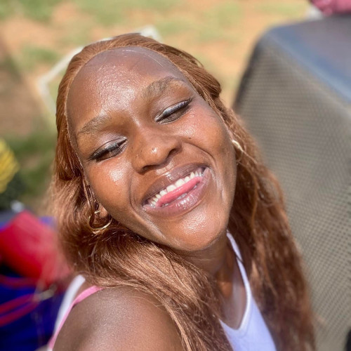 Laurenchia T. profile photo