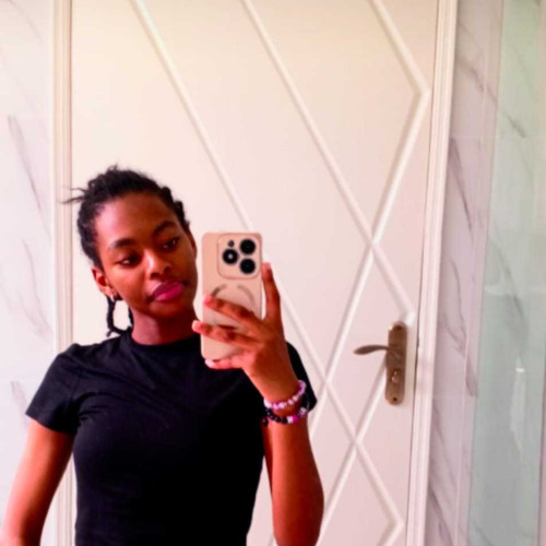 Lara N. profile photo