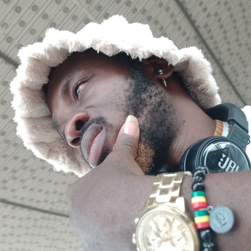 fatomiloye  t.