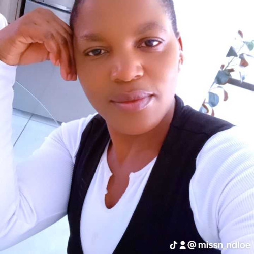 Nommy M. profile photo