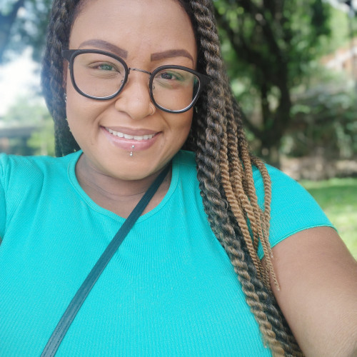 Malu B.
