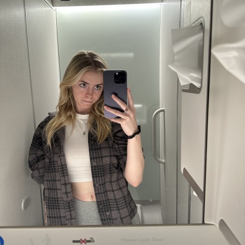 aurora g. profile photo