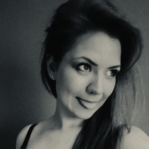Victoria S.