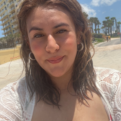Luz C. profile photo