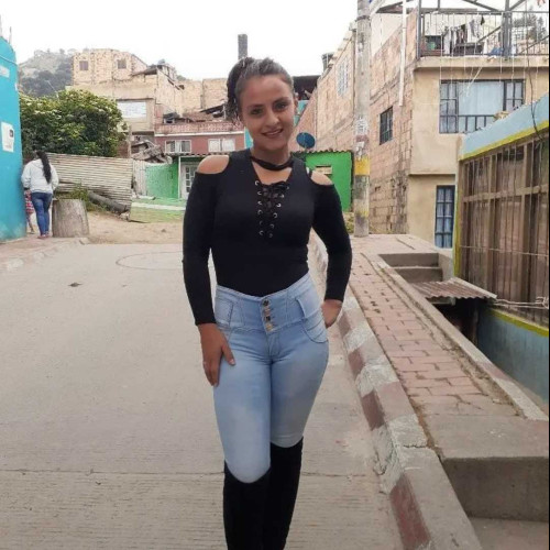 emili q. profile photo
