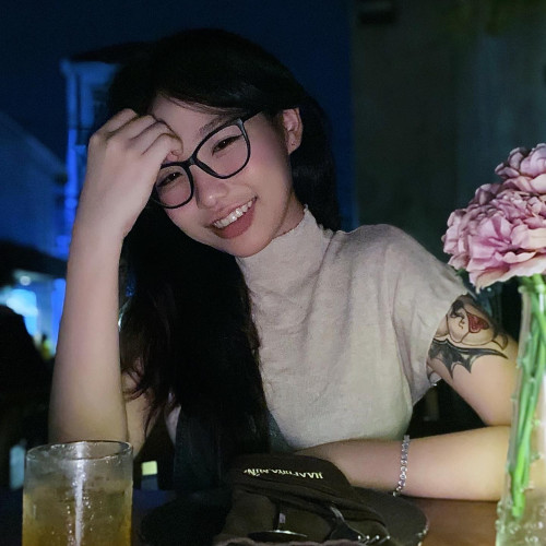 mia a.