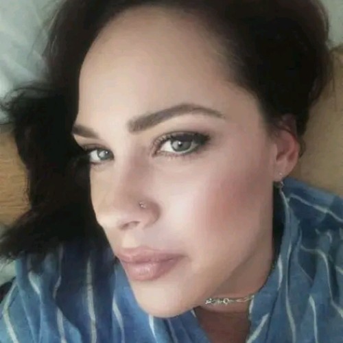 Jhanine G.