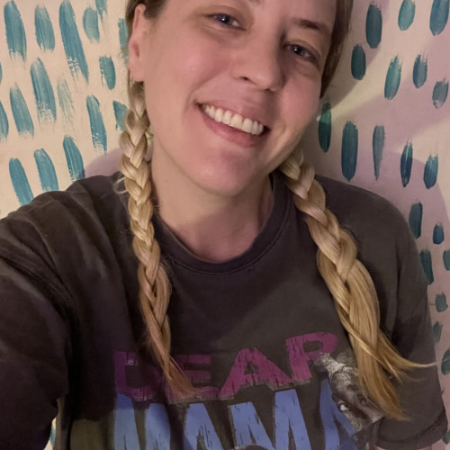 Mari F.