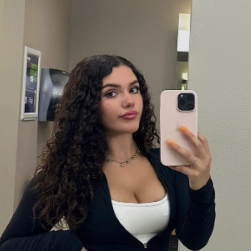 Lilly W. profile photo