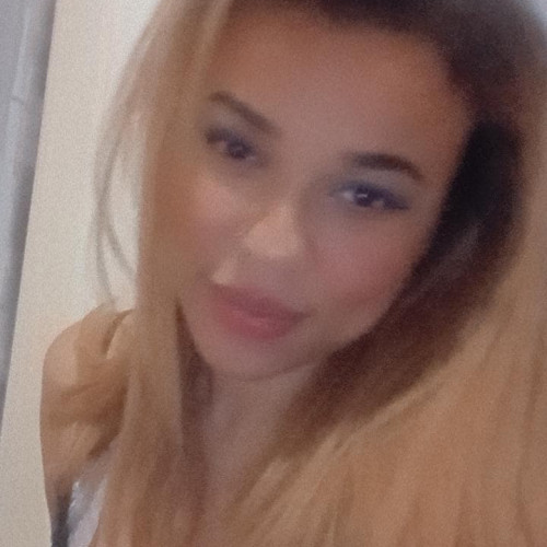 Ambar  C.