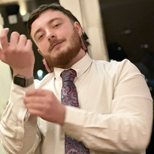 Eoughn M. profile photo
