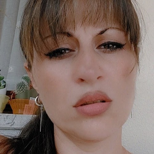 Ninela T.