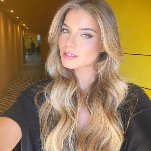 Laris E. profile photo