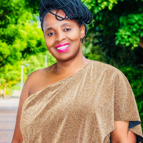 Nonnie E. profile photo