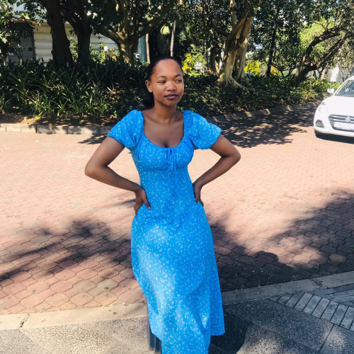 Akhona  M.