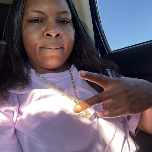Tonjenique E. profile photo
