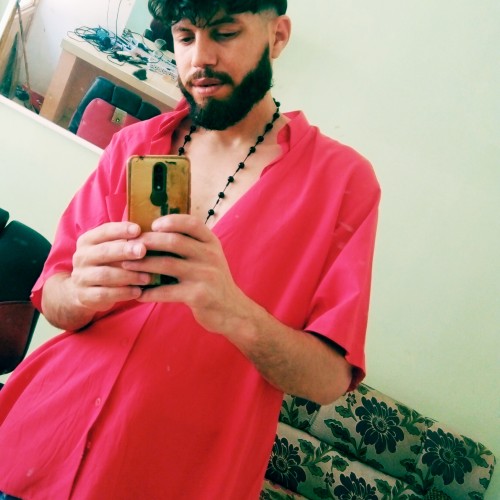 Bouzian L. profile photo