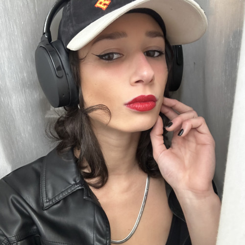 Gabriela R.