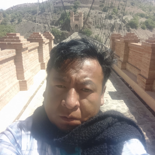 victor r. profile photo