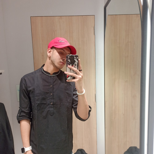 Dev Y. profile photo