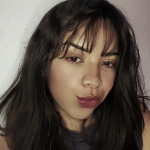 Veronica  L. profile photo