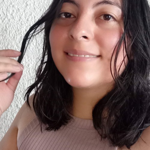 laura c. profile photo