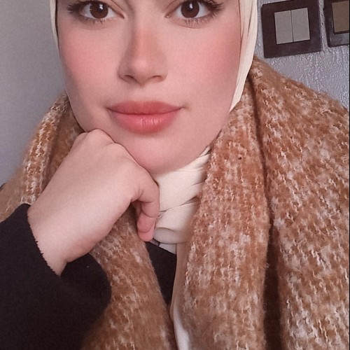 Zineb  O.