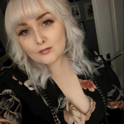 Josie L. profile photo