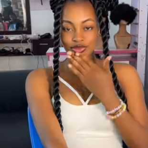 Favor L. profile photo