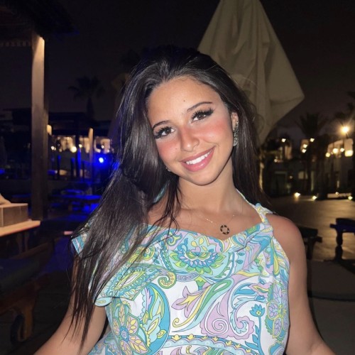 sara e. profile photo