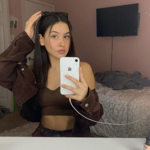 Mia G.