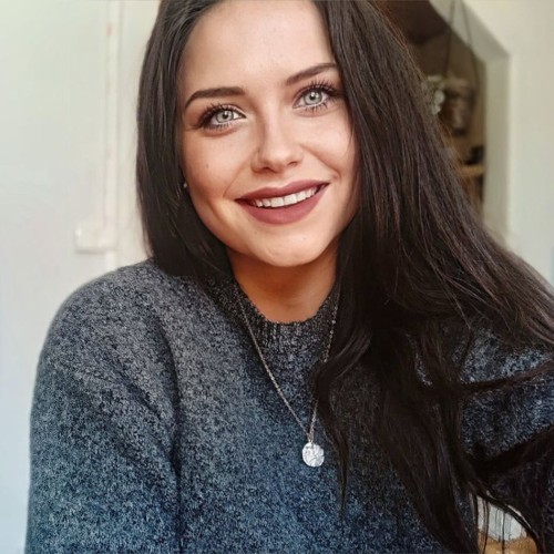 demi j.