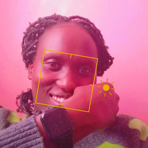 NAOMY J. profile photo
